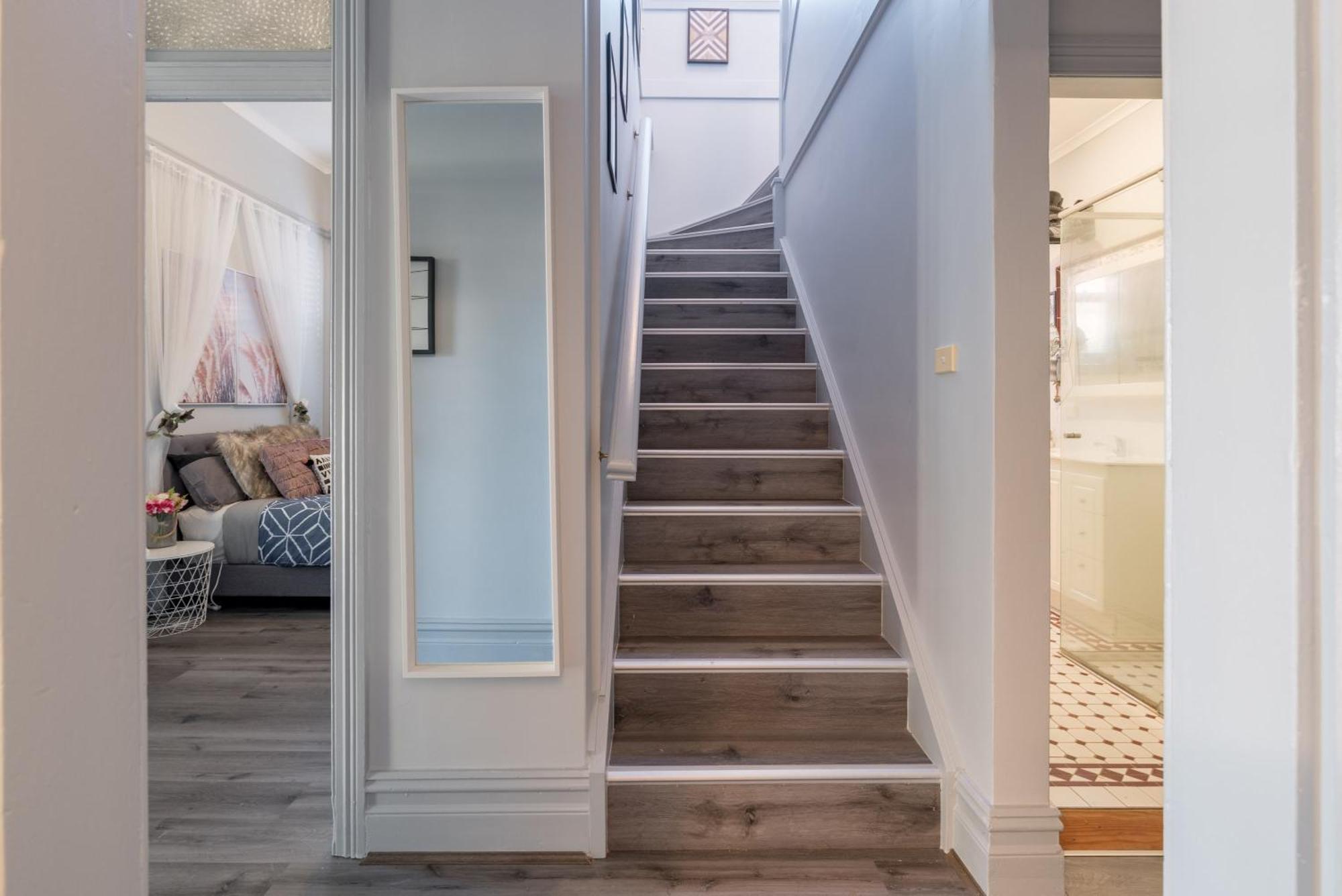 Tranquil Double - Next To Bus Station & Park & Chinatown - Shared Bathroom * Sydney