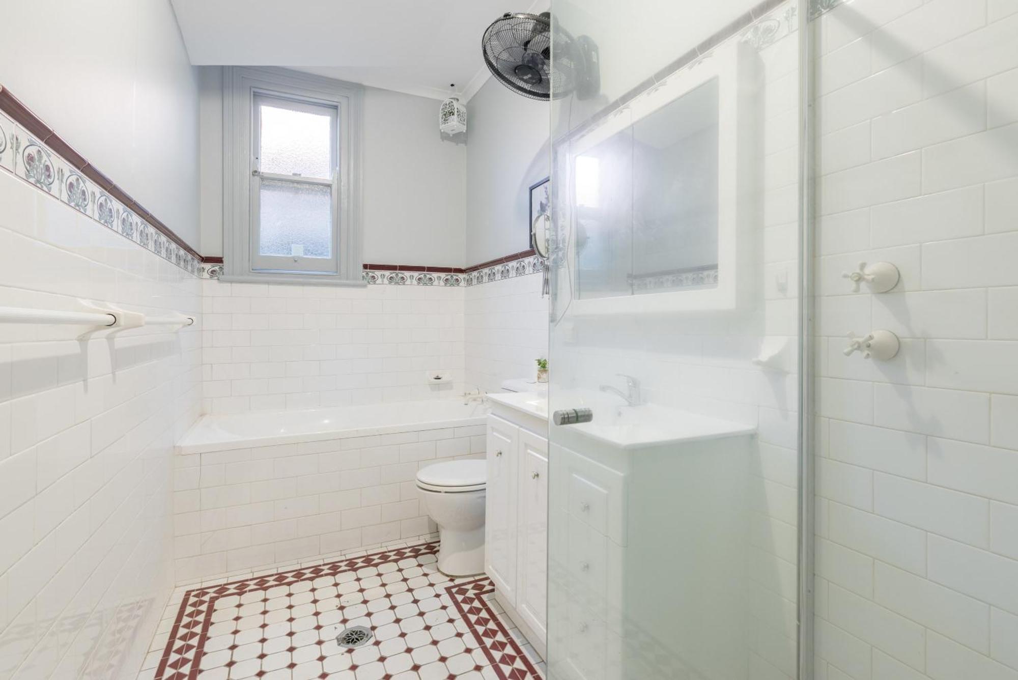 Guest house Tranquil Double - Next To Bus Station & Park & Chinatown - Shared Bathroom