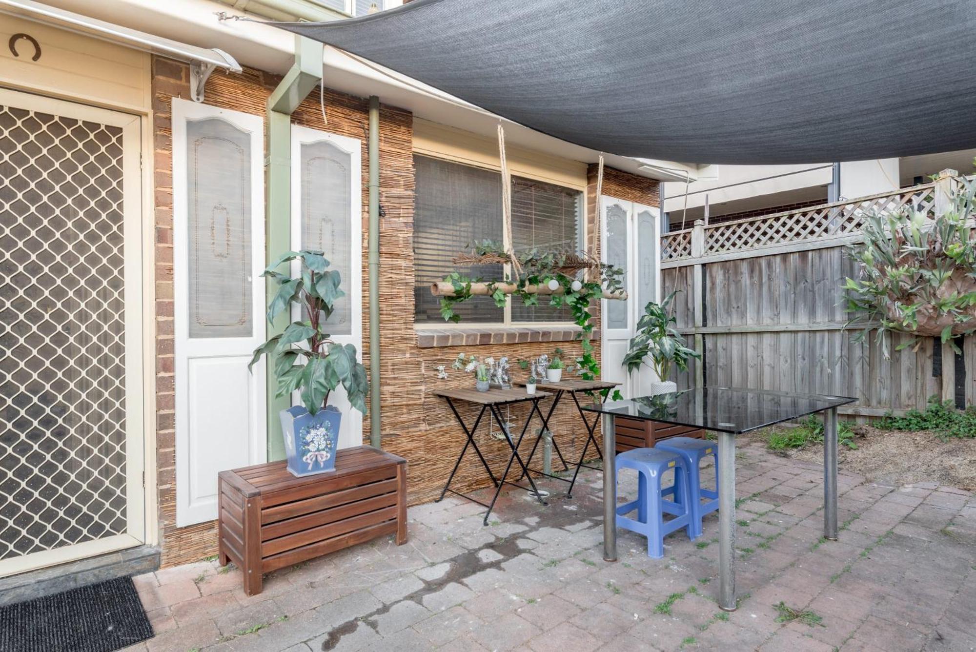 Guest house Tranquil Double - Next To Bus Station & Park & Chinatown - Shared Bathroom Sydney