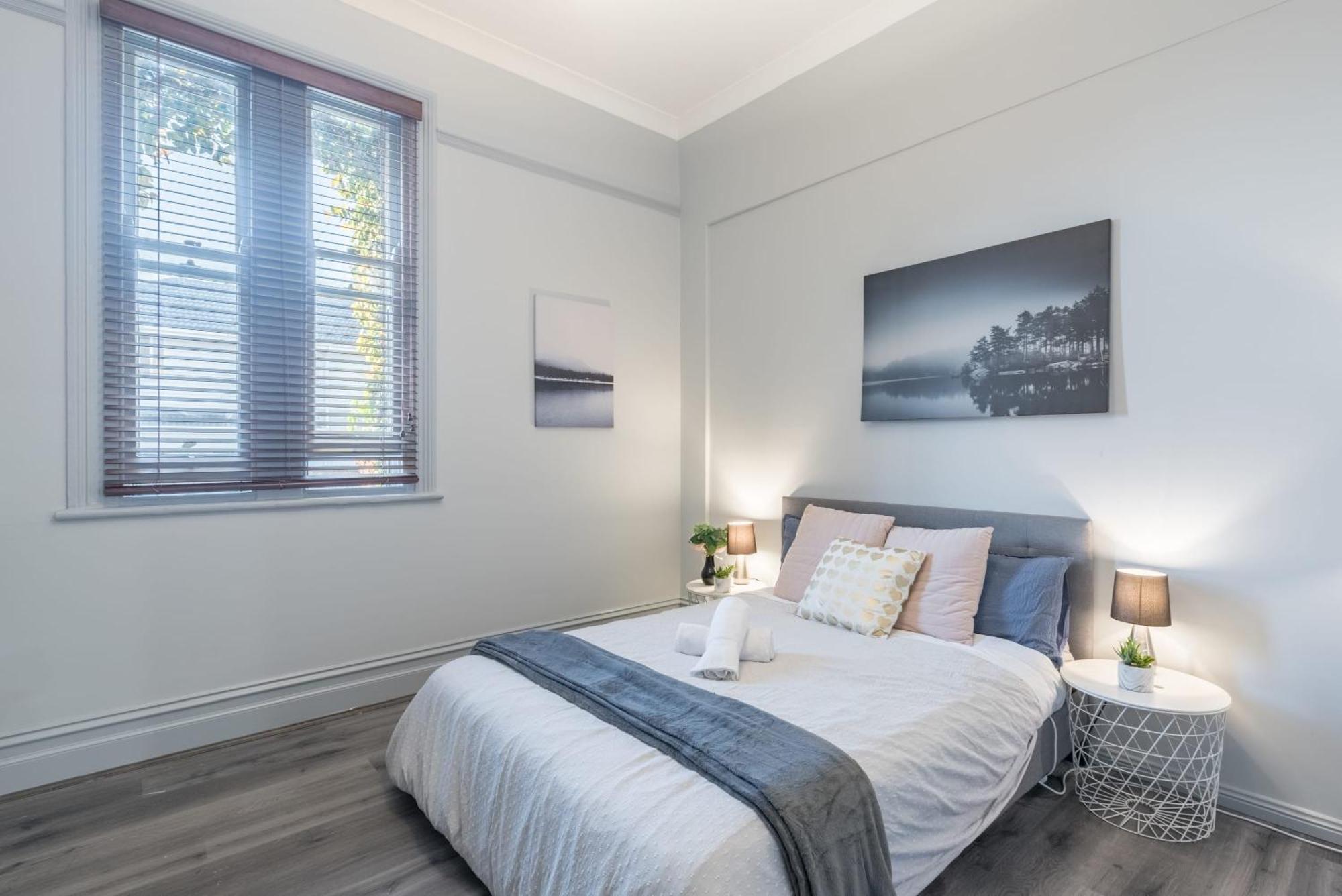 Tranquil Double - Next To Bus Station & Park & Chinatown - Shared Bathroom * Sydney